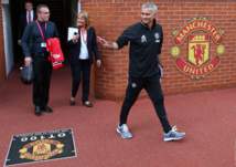 الحرب الكلامية تشتعل مبكراً في "البريميرليج": مورينيو يسخر من فينجر