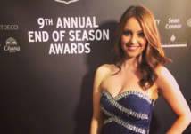 بالصور.. مذيعة تتعهد بـ "التعري" حال فوز هذا الفريق بالدوري الإنجليزي