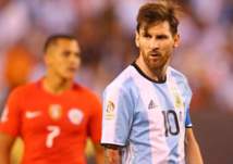 صدمة للأرجنتين قبل مواجهتين حاسمتين بتصفيات المونديال.. والسبب ميسي!