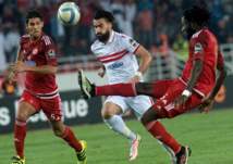 بالصور.. معالج روحاني يزعم فك سحر مغربي في مباراة الوداد والزمالك!