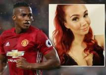 بالصور.. صديقة لاعب مانشستر تعتذر لزوجته بعد "الخيانة"!
