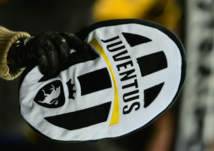 بالصور.. كيف تغير شعار يوفنتوس عبر التاريخ؟