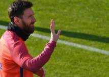 لاعب أرجنتيني يكشف سر ارتباط ميسي ببرشلونة