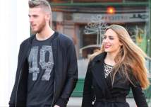 بالصور.. حارس مانشستر يونايتد برفقة صديقته قبل مواجهة الدوري الأوروبي