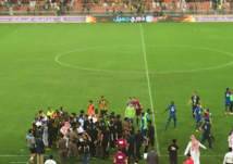 بالصور.. الهلال يهزم الاتحاد في كلاسيكو السعودية بعد مباراة "عنيفة"