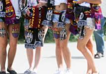 بالصور.. حسناوات يوفنتوس في مواجهة جميلات برشلونة