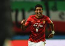 صور..بسبب ممثلة إباحية.. لاعب يواجه خطر الترحيل من الصين