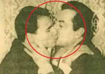 صورة نادرة لعبد الحليم حافظ وفريد الأطرش تشعل مواقع التواصل