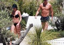 بالصور.. رونالدو وصديقته يستمتعان على جزيرة إيبيزا