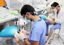 وزير الصحة السعودي يتعهد بالقضاء على بطالة أطباء الأسنان السعوديين