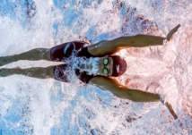 بالصور.. سباحة مصرية حديث العالم!