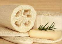 هل هناك أضرار من الاستحمام بـ "الليفة"؟