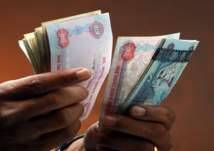 توقعات بانخفاض الأجور الحقيقية في الإمارات