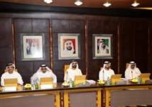 الإمارات تعتمد 8 قرارات استراتيجية لتعزيز تنافسية الاقتصاد