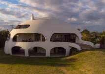 منزل مقاوم للأعاصير للبيع بسعر خيالي.. ما قصته؟ (صور)