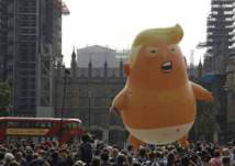 شاهد.. بالون "ترامب الطفل" أمام البرلمان البريطاني