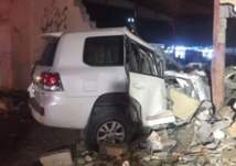 سيارة بداخلها شخصين تصطدم بجدار خرساني بجازان.. والنتيجة مأساوية!