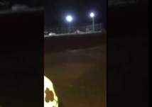 بلدية عفيف تخالف سائق بعد ما فعله بسيارته في ملعب بالمحافظة  (فيديو)