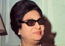 لماذا رفض جراح أمريكي إجراء عملية للفنانة الراحلة أم كلثوم: "مقدرش ألمس الست دي" (فيديو)