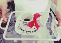 مقهى في جدة يوظف "فتاة" يثير استياء الحكومة