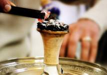 هل ستمنع الكويت الشيشة في المقاهي؟