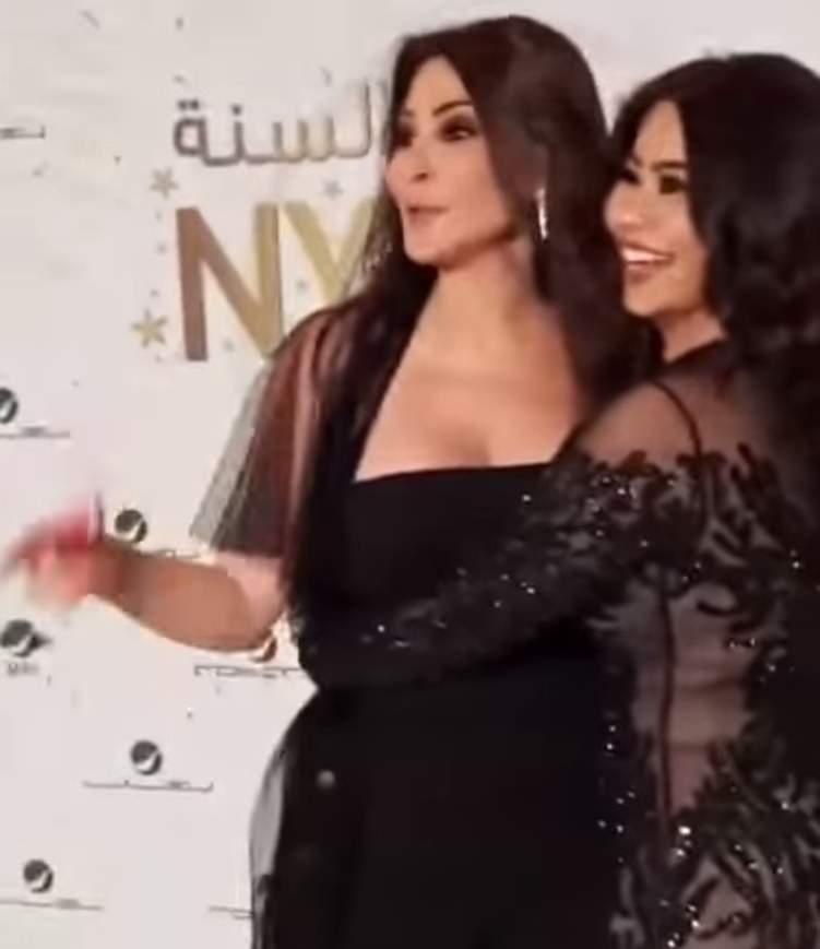 فيديو إليسا في أحضان شيرين عبد الوهاب يشعل مواقع التواصل