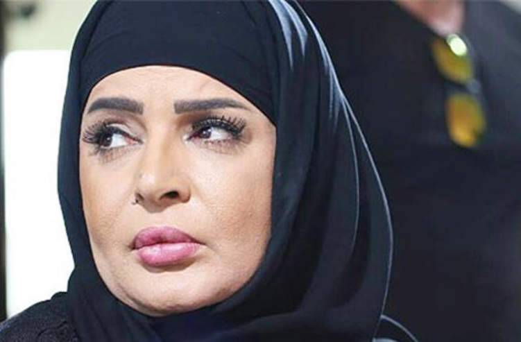 فنانة خليجية تخلع الحجاب بعد 5 شهور فقط