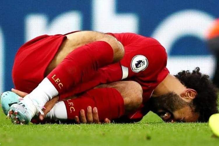 محمد صلاح لا يستطيع السير!