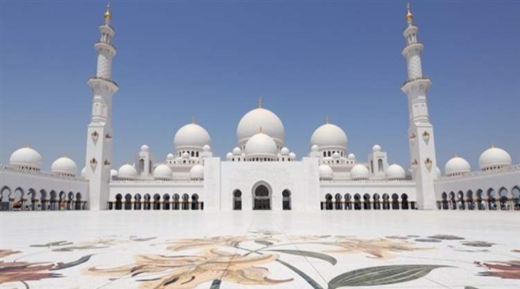 الإمارات.. فتوى تجيز إفطار رمضان لهذه الفئة؟