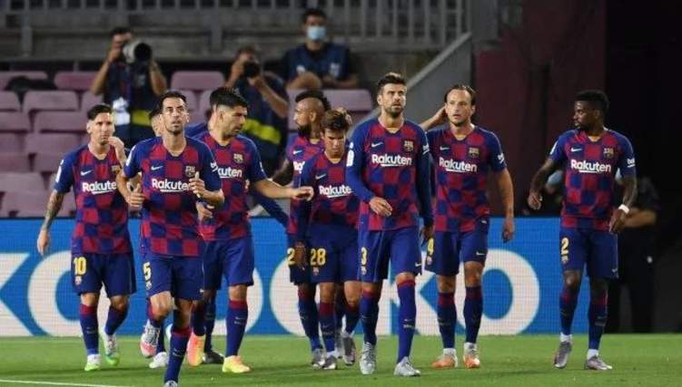 نادي برشلونة يتعهد بمساعدة الشعب اللبناني