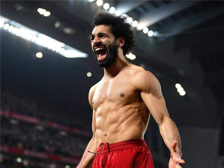 بعد فوز محمد صلاح بجائزة أفضل لاعب.. هل سيستمر في ليفربول؟