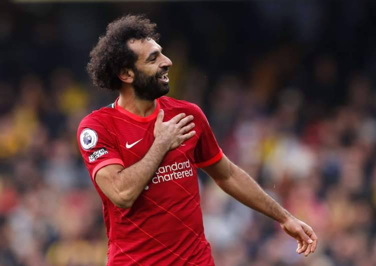 محمد صلاح يتبرع بقميصه لصالح جميعات الرفق بالحيوان