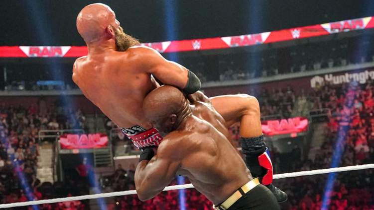 هل مصارعة wwe حقيقية أم تمثيل؟