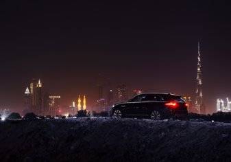 بالصور...إطلاق تاريخي لجاكوار F-PACE على برج خليفة