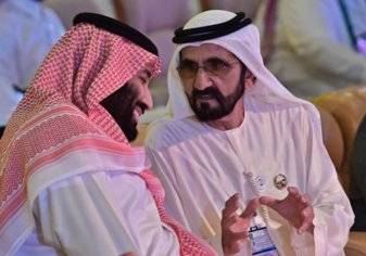 الشيخ محمد بن راشد يُهدي ولي العهد السعودي قصيدة شعر