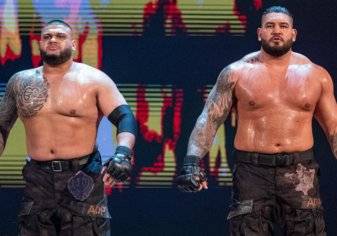 WWE تطرد فريق AOP بشكل مفاجئ!