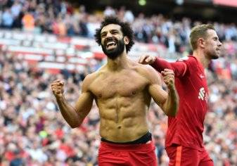 محمد صلاح يتربع على "العرش المئوي"!