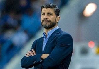 لهذه الأسباب.. النصر السعودي يقيل مدربه إيمانويل!