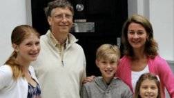 BILL_GATES_AND_FRIENDS_FAMILY_BY_ACHILLE_ZIBI_MAIN_BNR_01.jpg