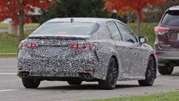 2018-Toyota-Camry-spy-shot-rear.jpg