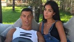 Cristiano-Ronaldo-with-his-newborn-baby-and-girlfriend-Georgina-Rodriguez.jpg