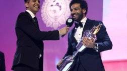 4B70A97F00000578-5644751-Liverpool_s_Mohamed_Salah_is_presented_with_the_PFA_Player_Of_Th-a-22_1524446017357.jpg