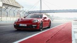 Porsche-Panamera_GTS-2019-1280-02.jpg