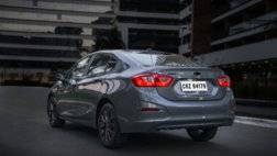 2019-Chevrolet-Cruze-Sedan-Black-Bow-Tie-Edition-Brazil-exterior-002-720x480.jpg