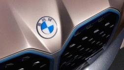 62-134825-bmw-debuts-new-flatter-logo_700x400.jpg