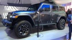 4373-jeep-phevs-at-ces-live-image (4).jpg