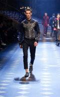 dolce-and-gabbana-fall-winter-2017-18-men-fashion-show-runway-42.jpg