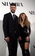 442720-colombian-singer-shakira-and-barcelonas-soccer-player-gerard-pique-l-p.jpg