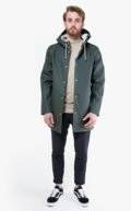 stutterheim-stockholm-raincoat-olive-green-04.jpg